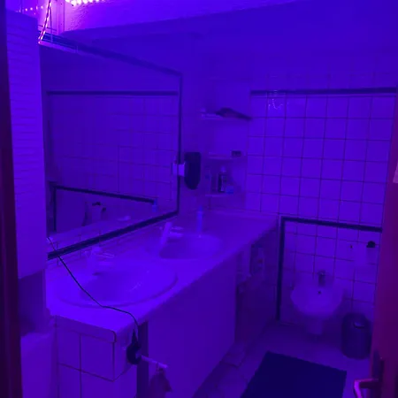 Ostello Sky Harmony Penthouse Mit Wasserbett, Jacuzzi Und Grill *